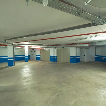 Cubo's La Union Pool Optional Parking