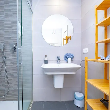 Cubo's La Union Pool Optional Parking Apartment Malaga